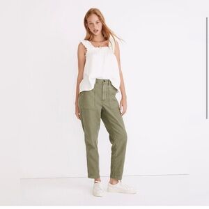 Madewell Griff Tapered Fatigue Cargo Pants in Olive